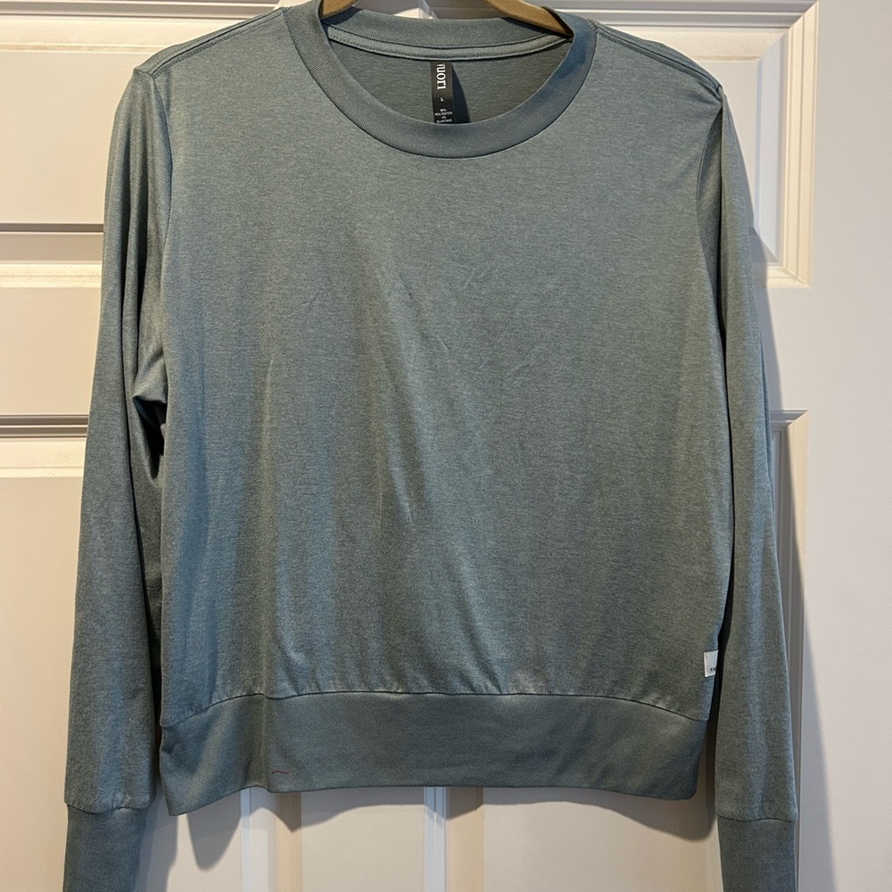 Green Long Sleeve Crew Neck Top
